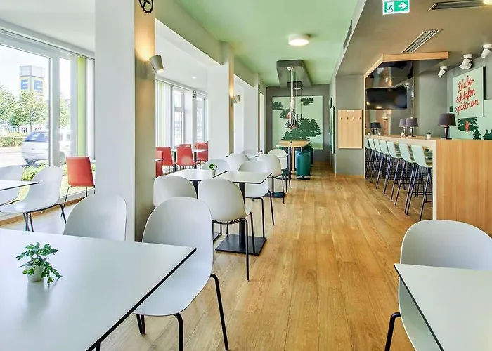 B&B Hotel Aschaffenburg מלון